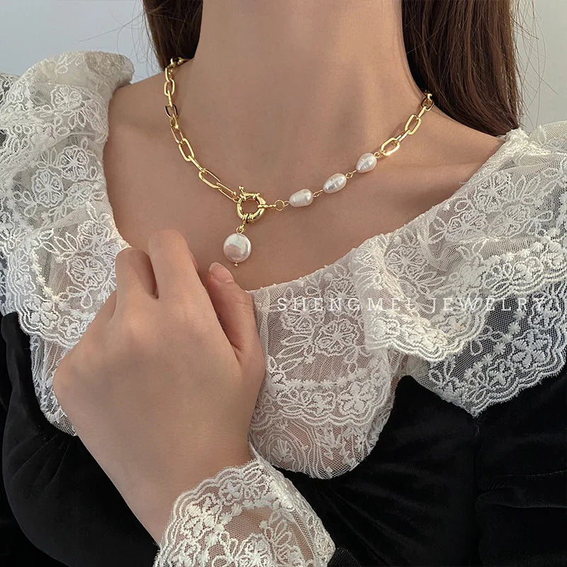 Sweet Pearl Choker