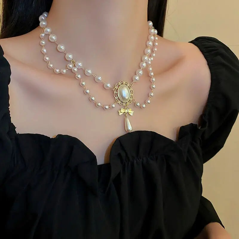 Sweet Pearl Choker