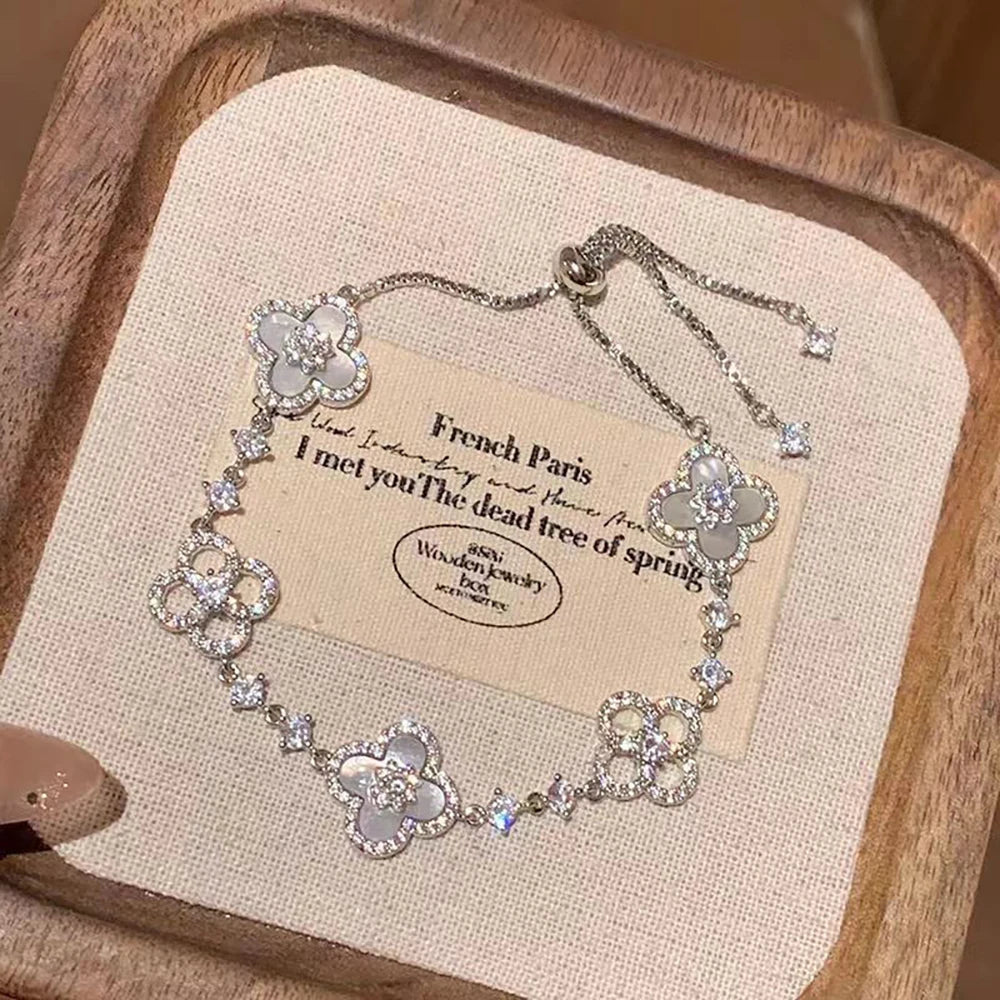 Gloss Clover Link Bracelet