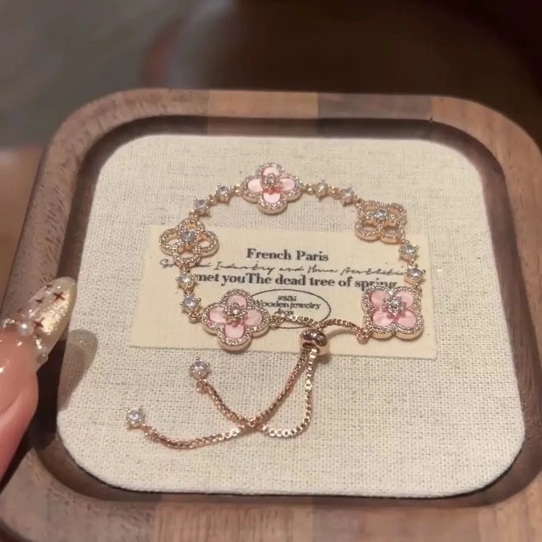 Gloss Clover Link Bracelet