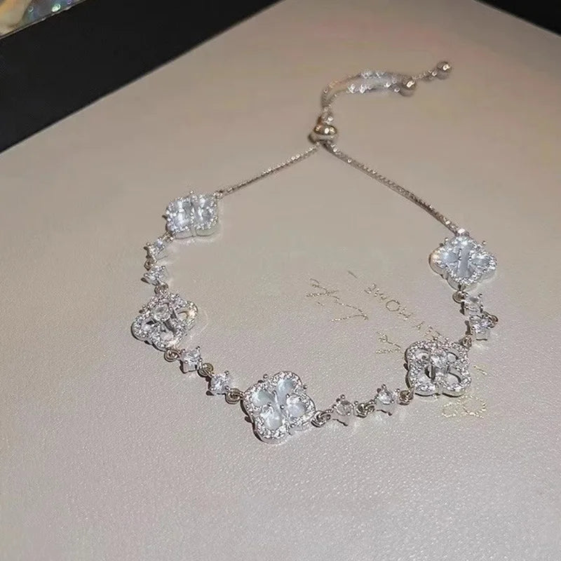 Blossom Clover Bracelet