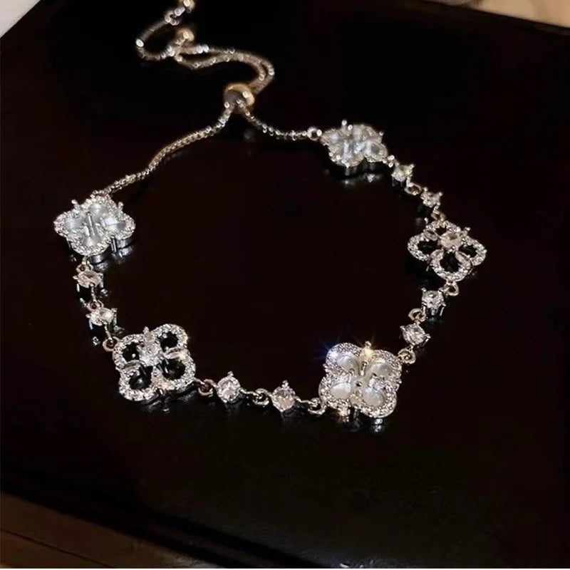 Blossom Clover Bracelet